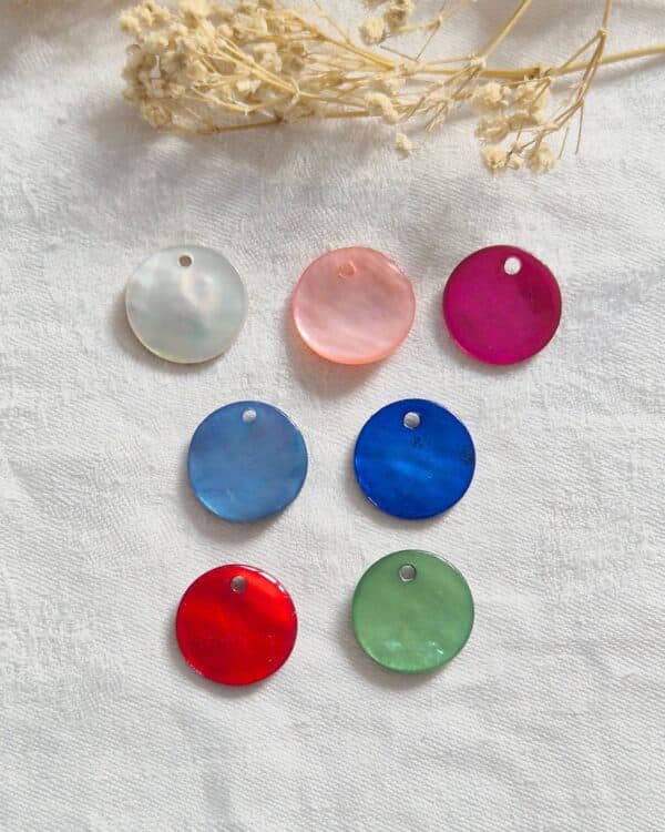 Collier mini médaille Croix (nuancier des médailles en nacre)