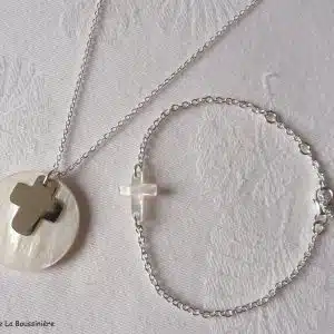 Ensemble collier de Communion et bracelet Croix en nacre sur chaîne fine