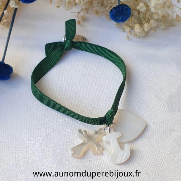 au-nom-du-pere-bijoux-bracelets-vertus-théologales-sur-ruban-vert-sapin