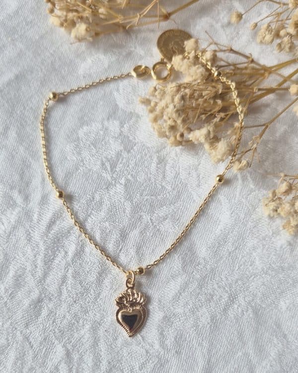 Bracelet Sacré Cœur sur chaîne perlée