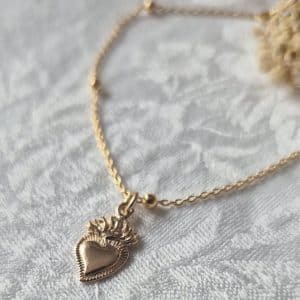 Bracelet Sacré Coeur sur chaîne perlée (détails)