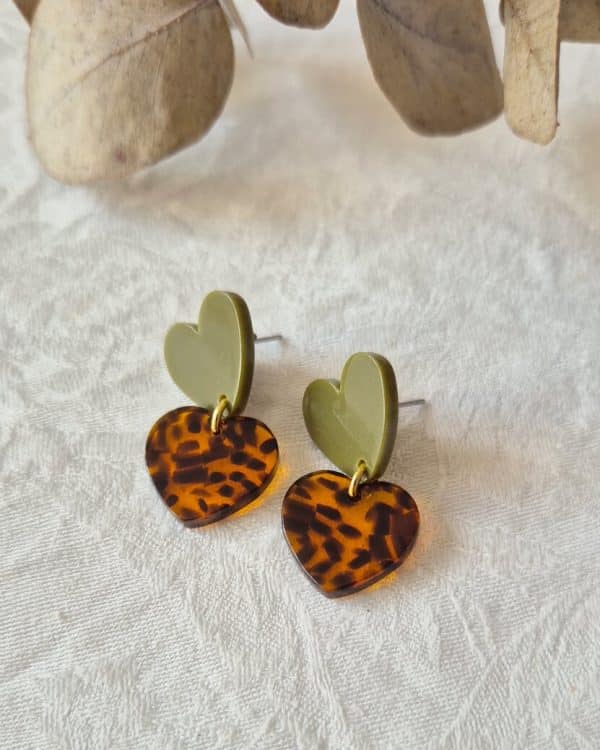 Boucles d'Oreilles Love mini (attaches coeur kaki)