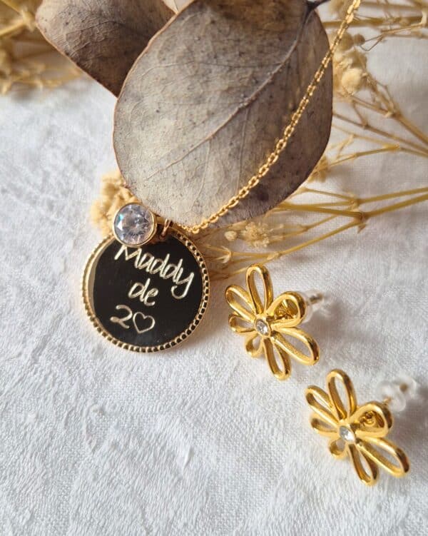 Collier Mes Amours médaille perlée en plaqué or et zirconium, et Boucles d'Oreilles Paquerettes