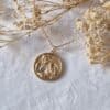 Collier avec Médaille de Sainte Famille