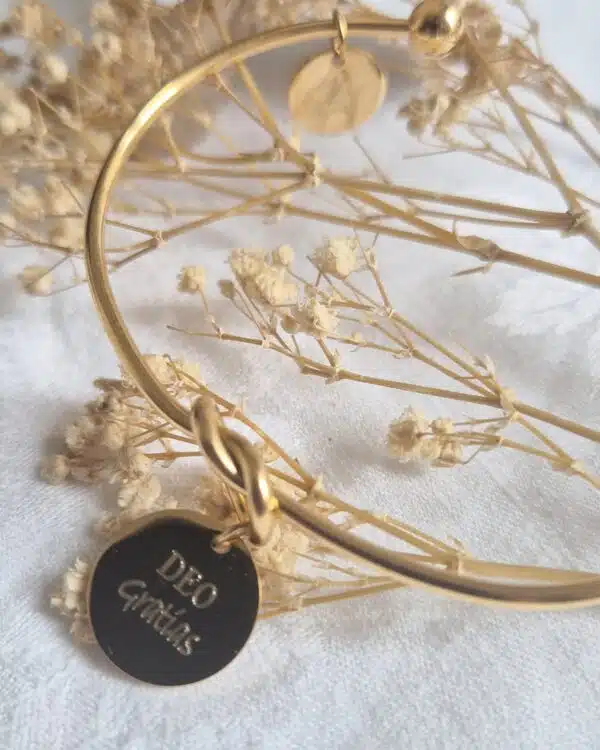 Bracelet Noeud Deo Gratias (détail)